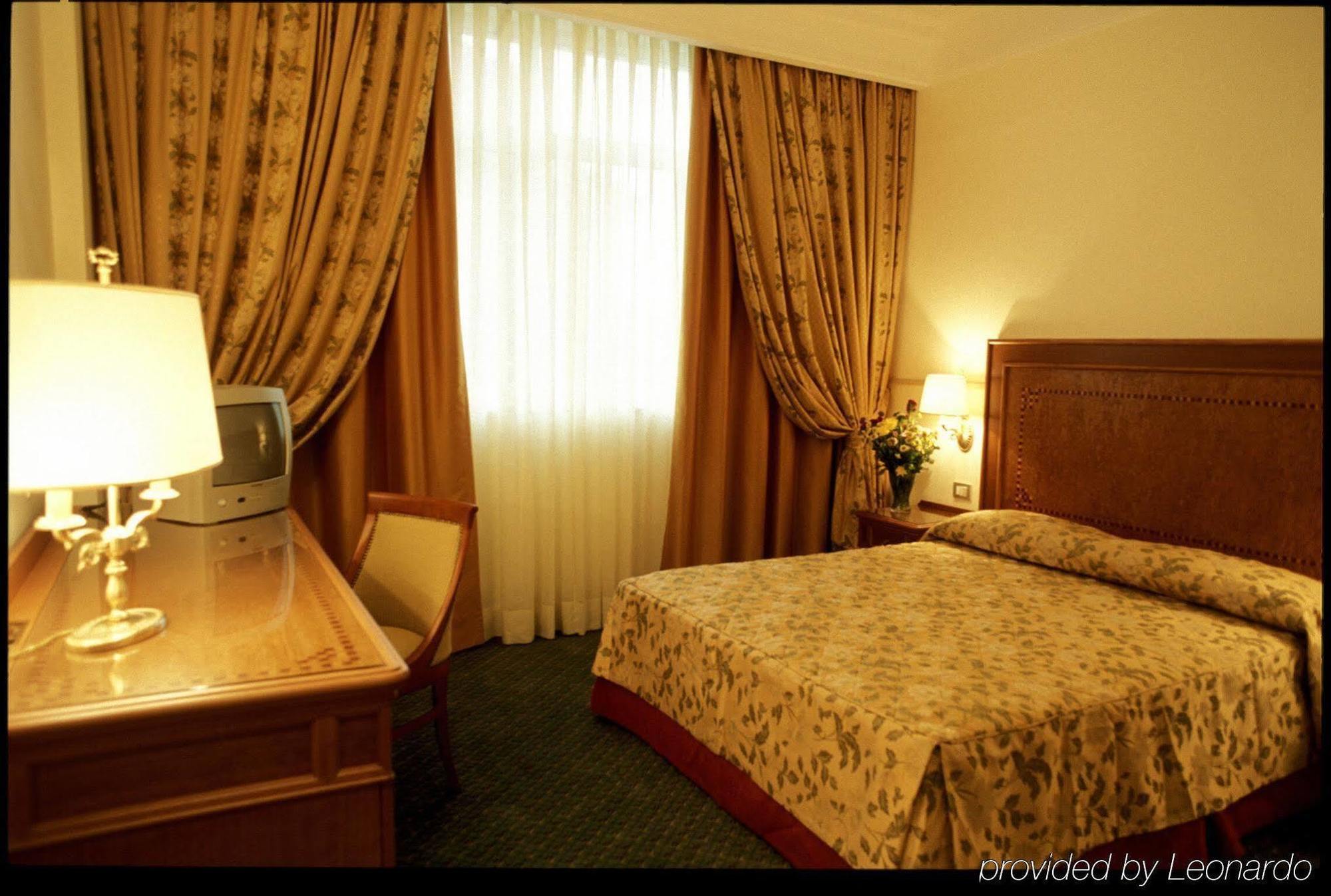 Sunrise Hotel Roma Quarto foto